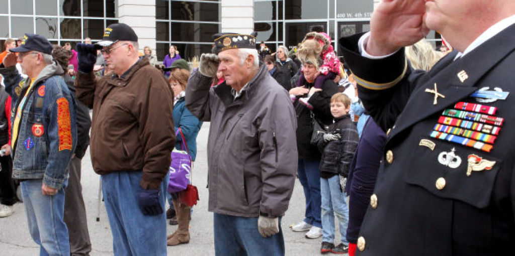 111113-vets-parade6